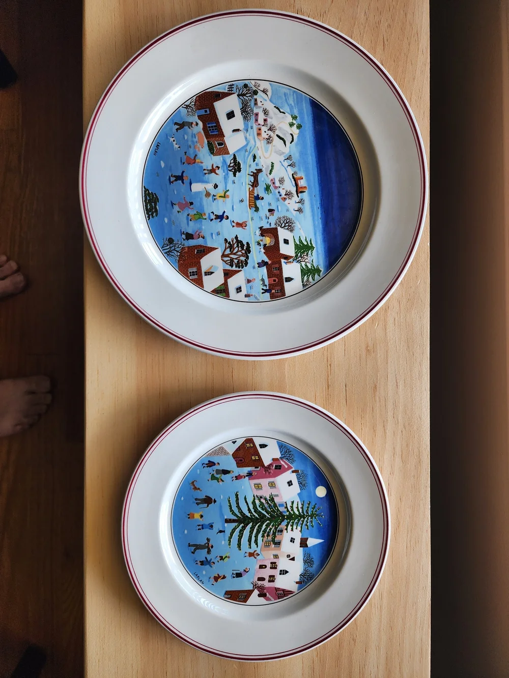 Villeroy & Boch White Dinner & Salad Plate with Blue Scenic Village